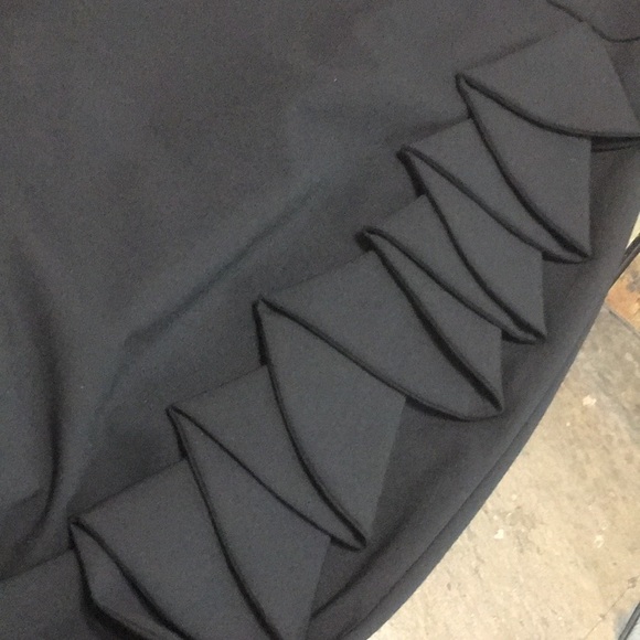 Express design studio. Black Pencil skirt size 2 - Picture 10 of 12